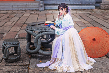 关于褙子你知道多少？我们熟知的短褙子它是对的吗？|汉服|对襟|穿着|女子|衣襟_新浪新闻