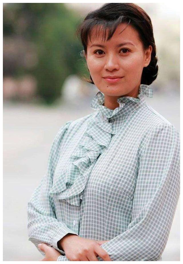 陈道明喜爱的史兰芽,三婚嫁大13岁李幼斌,48岁穿红裙跳舞好美