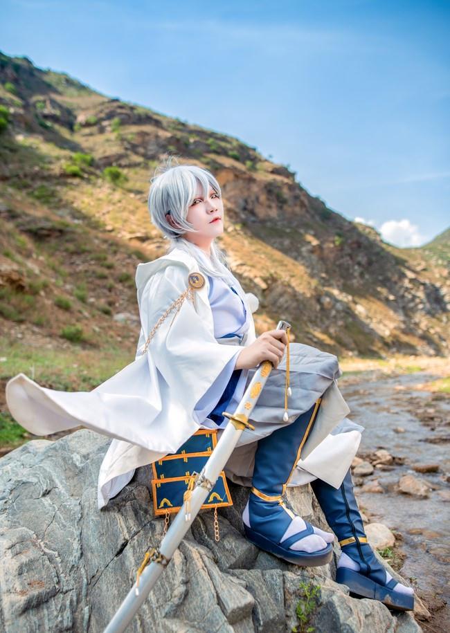 《刀剑乱舞》鹤丸国永cos,气场带感吸睛,帅到了飞起!