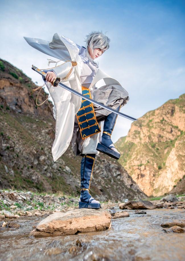 《刀剑乱舞》鹤丸国永cos,气场带感吸睛,帅到了飞起!
