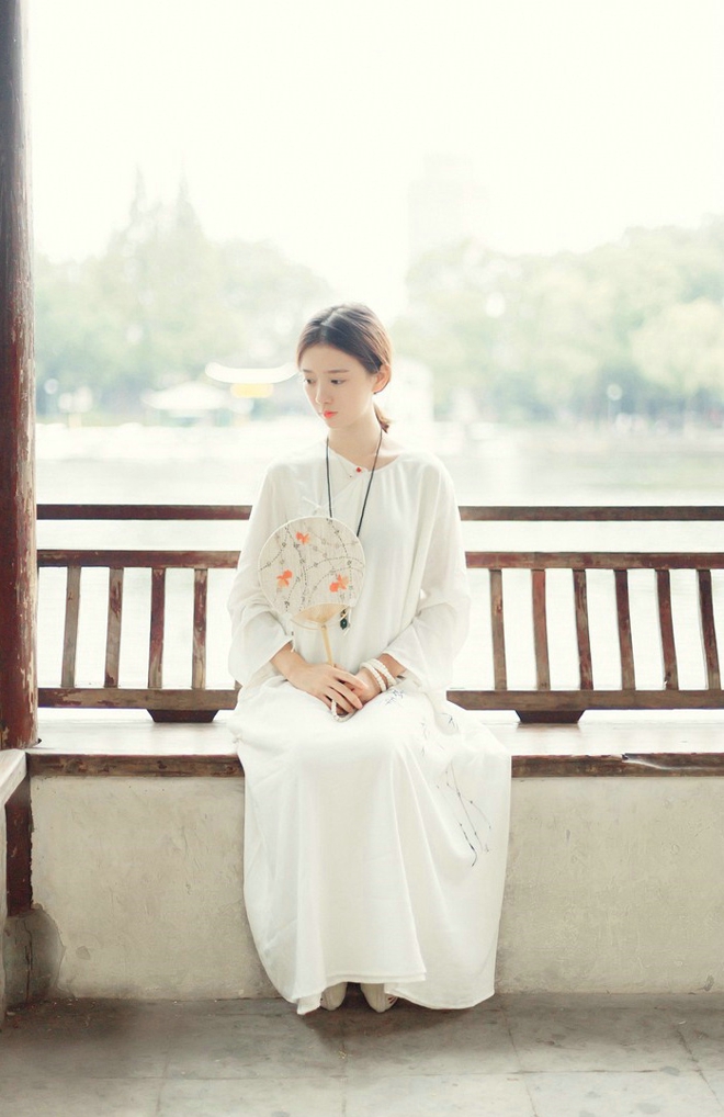 优雅古色茶香古典干净女子清新户外唯美写真