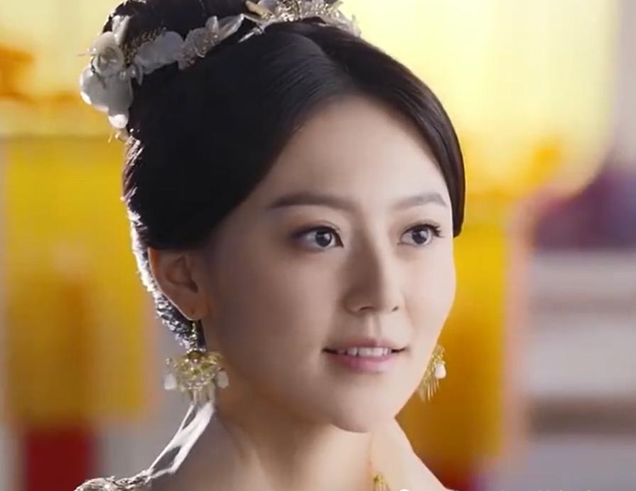 元贞没资格比,只有阿离有资格和他比