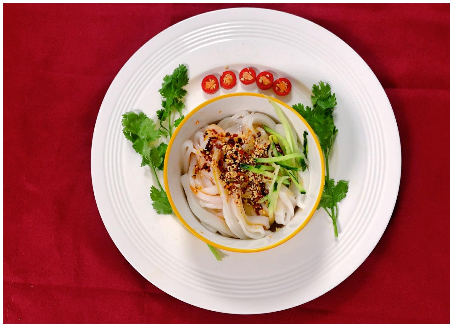 增食欲凉拌菜面夹饼夹馍,油泼辣子油家常配料做法万能酱爆香正宗