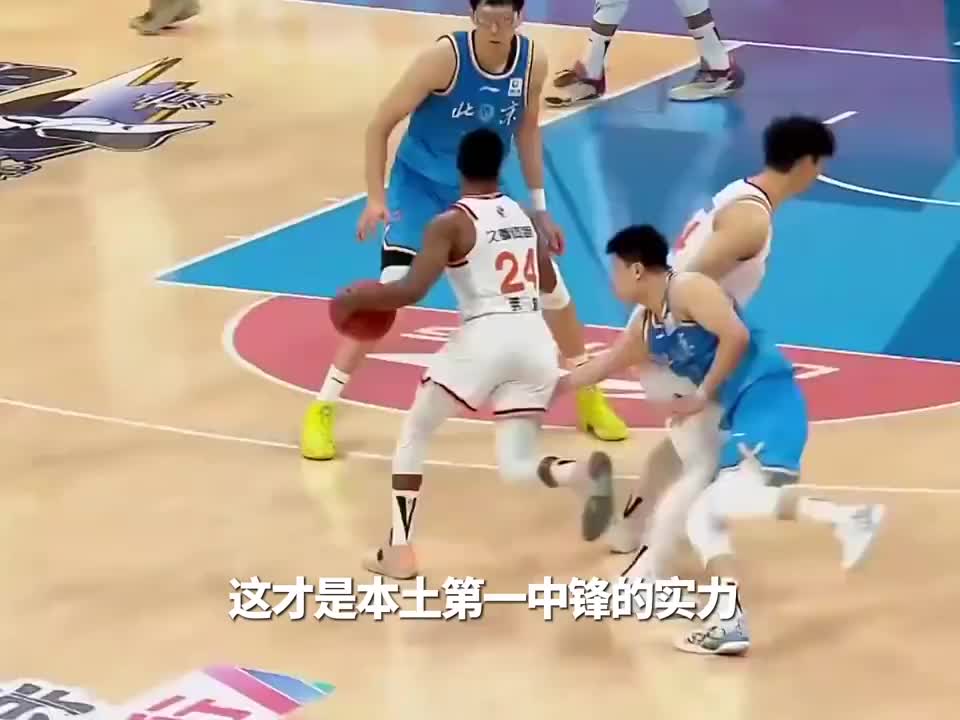 王哲林CBA历史得分榜升至第五，面对周琦与麦基打出赛季最强一战