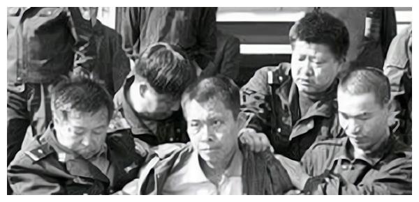 回顾呼伦贝尔盟大屠杀疯狂少年血洗农场一天杀27人