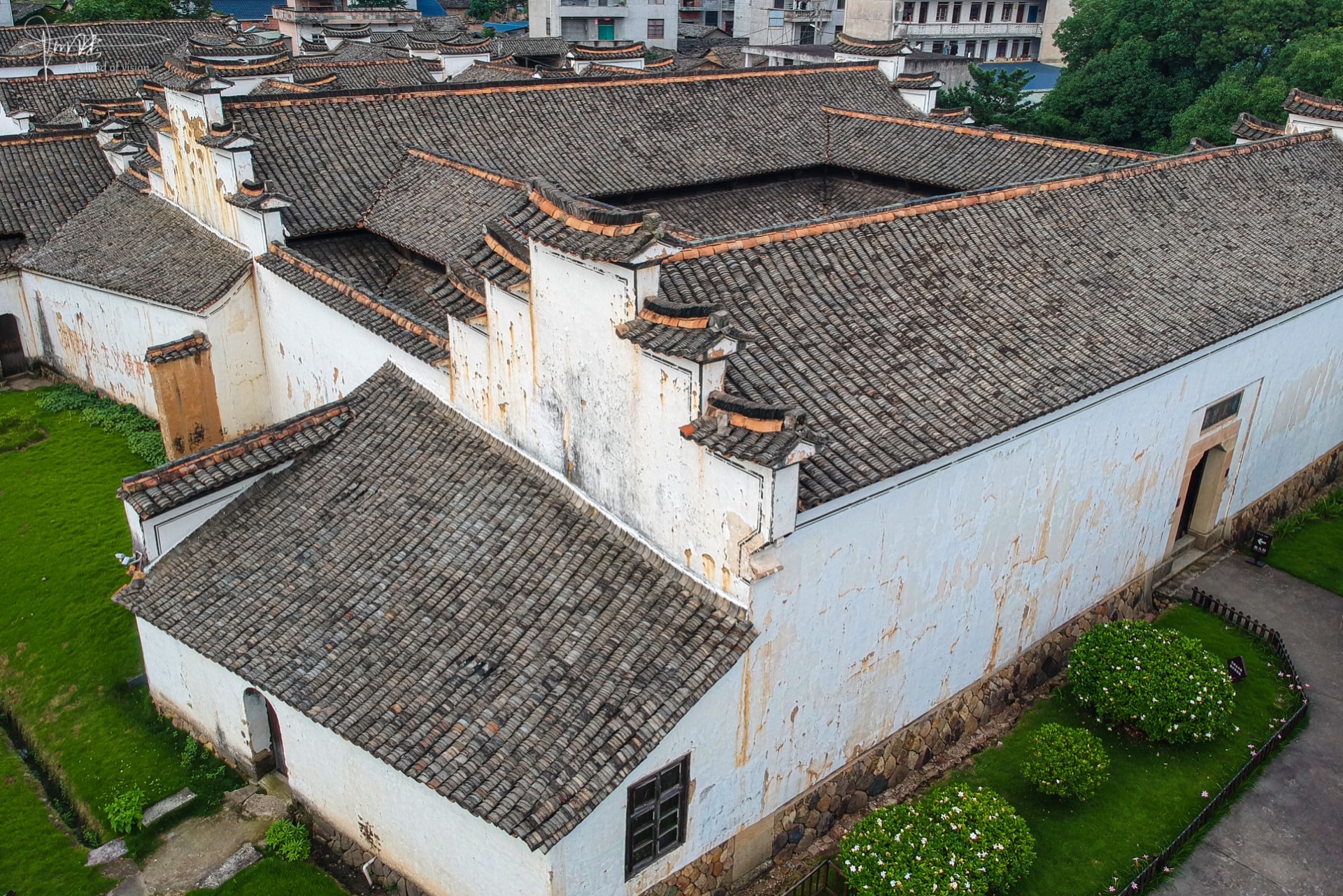 航拍视角让这座清代风格的民居建筑,别有一番味道_高清图集_新浪网