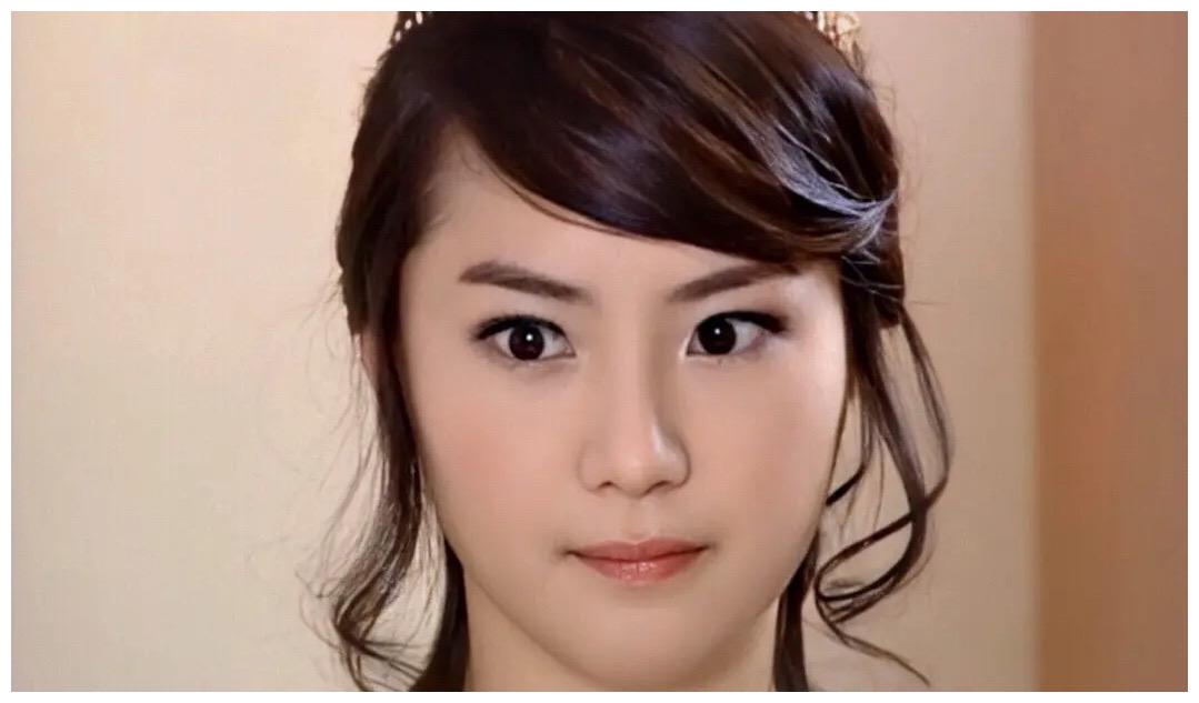 《放羊的星星》刘荷娜复出!带8岁儿子上《超回》脸僵差点认不出