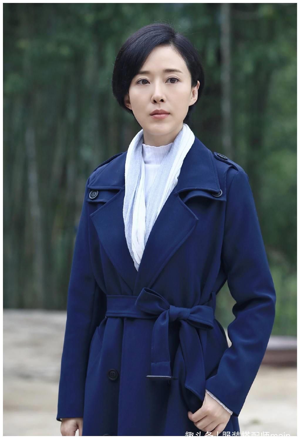 私服简约清爽,42岁皮肤细嫩宛如少女|颜丹晨|短发|嫦娥_新浪新闻