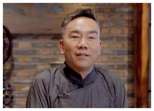 烟是普通人1天工资,豪宅大到像私人公园|杨少华|相声|杨光_新浪新闻