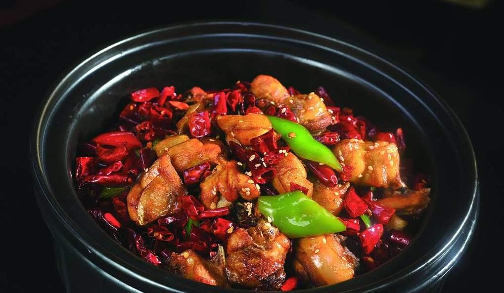 香辣干锅鸡的家常做法,简单上手,超下饭!