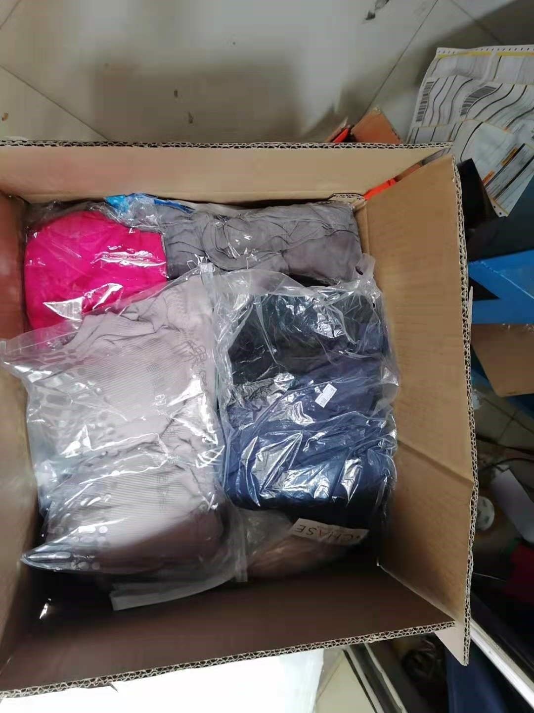 衣服,鞋等邮寄到越南平阳