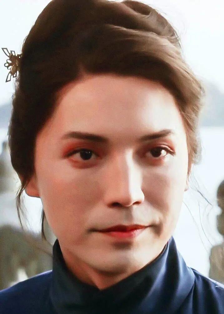 万梓良演大哥气场强尊龙是亚洲第一美男可他们从小身世很可怜