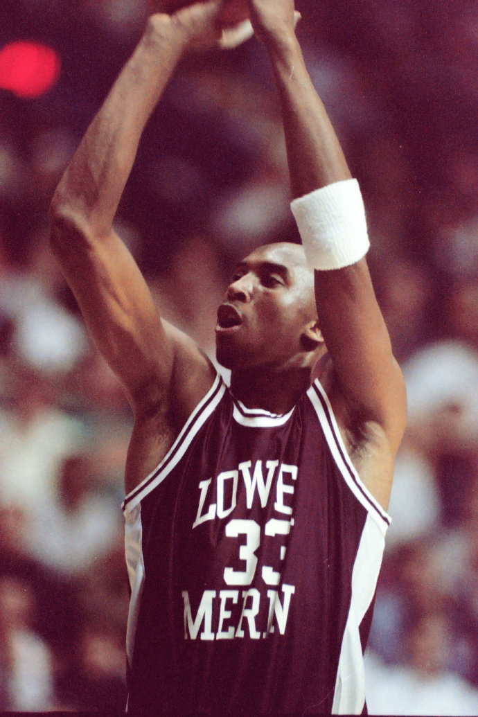 科比年轻时候的照片太珍贵了