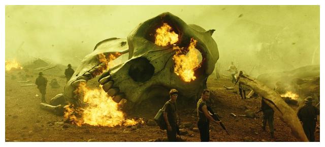 哥斯拉大战金刚曝金刚使用斧子这难道是哥斯拉身体做的