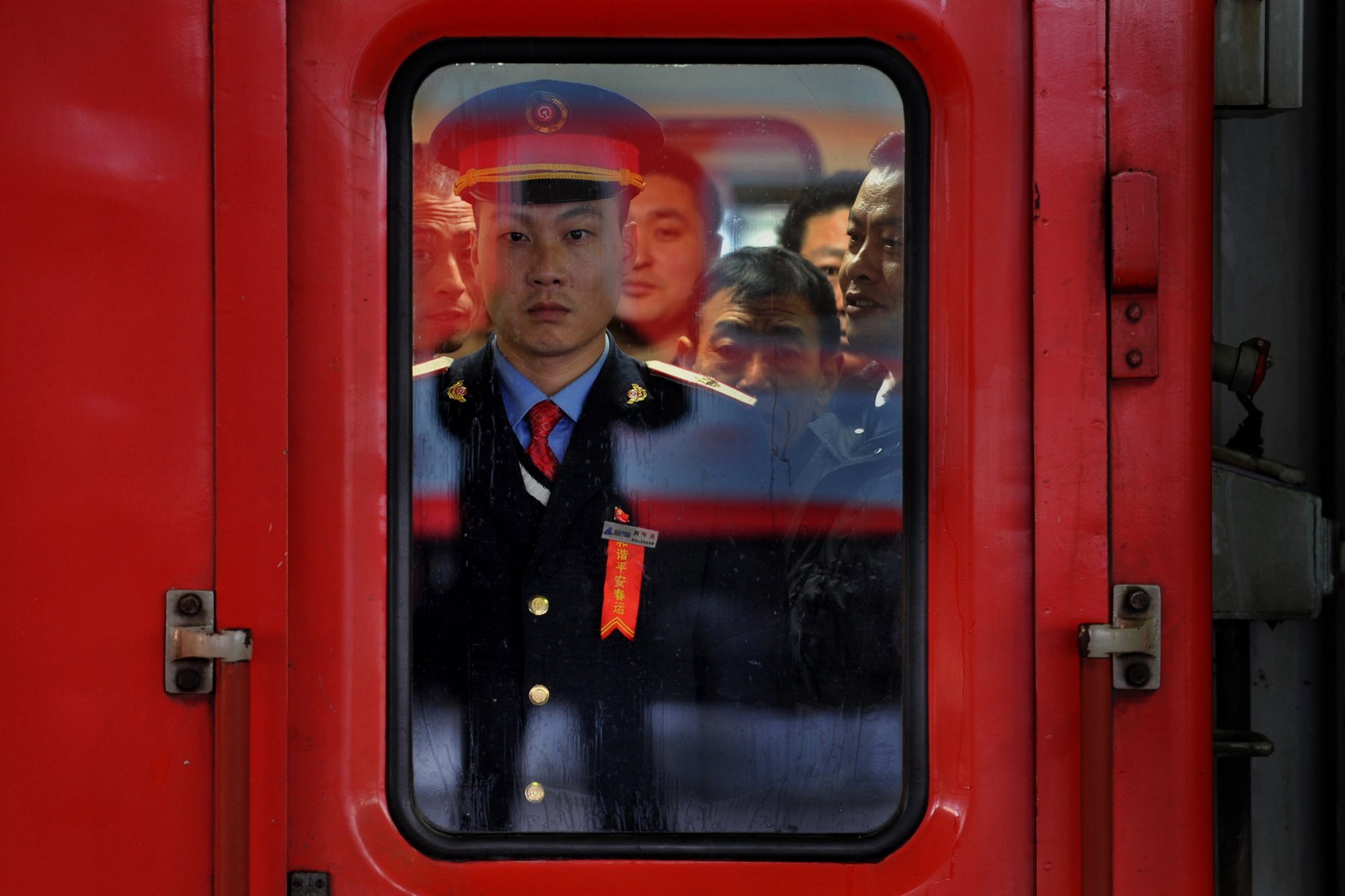 纪实摄影中多照片重复的视觉力量