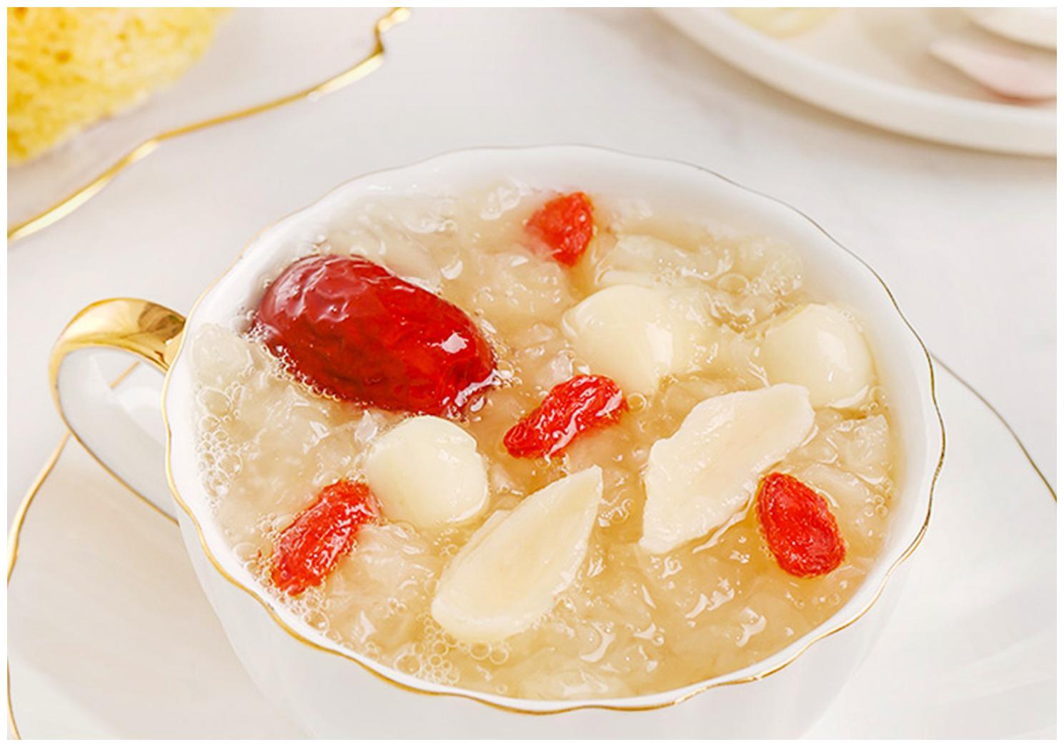 煮银耳汤只会剪碎小火炖?难怪出胶少!1个技巧20分钟就胶多汤稠