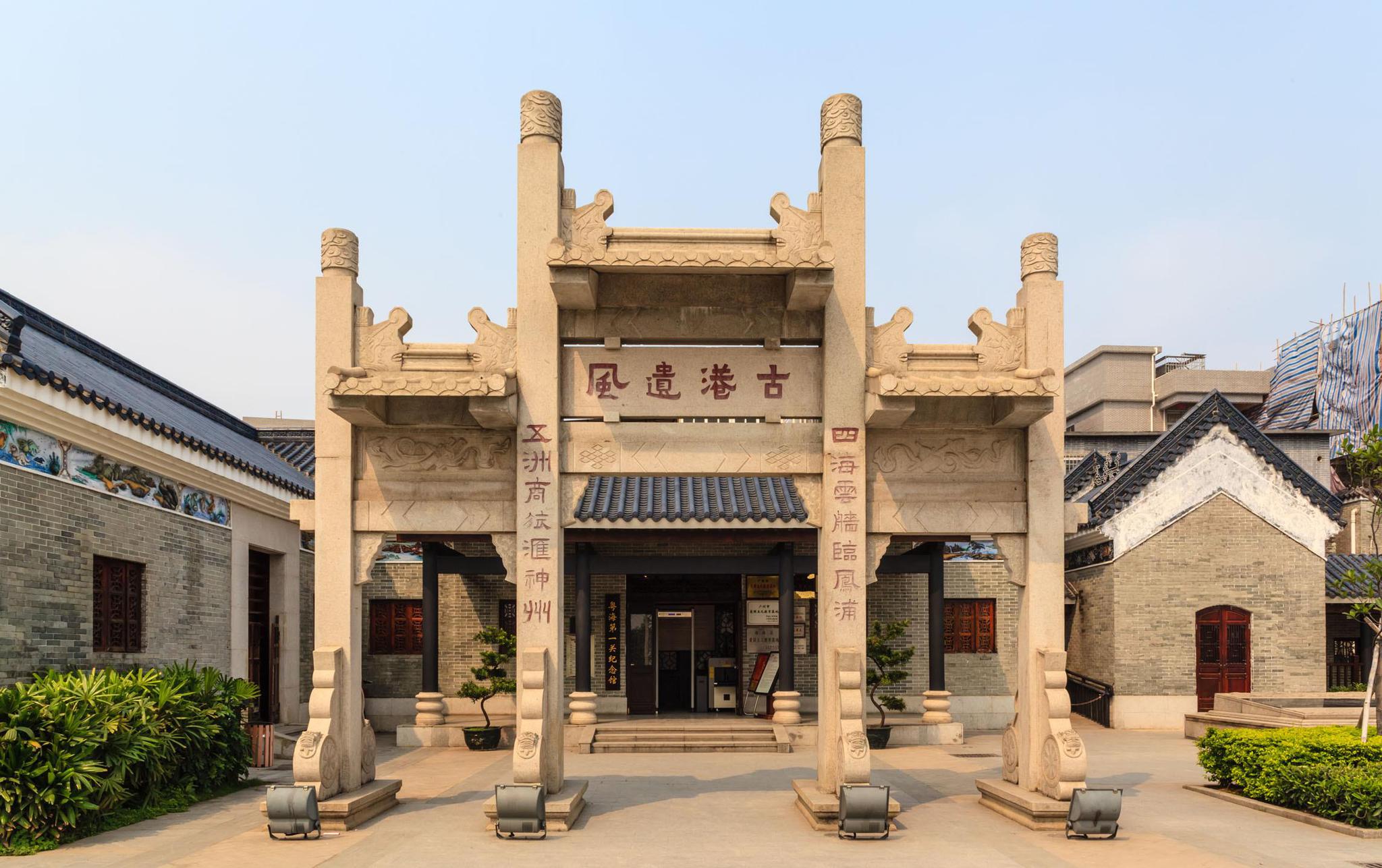 距广州市20公里的古村,曾是海上丝绸之路起点,游客稀少却很美