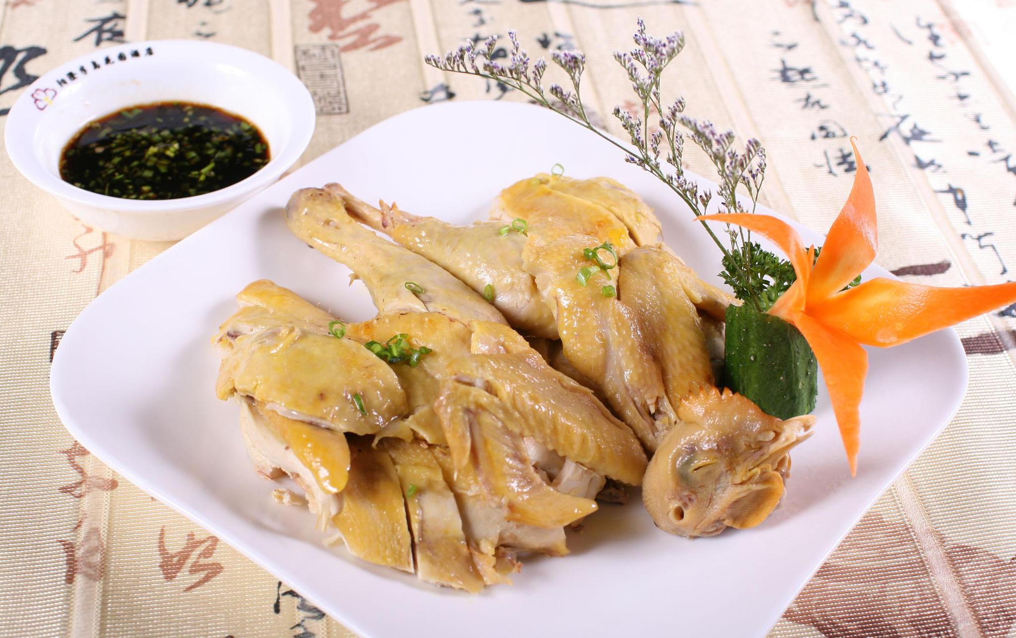 盐水鸡,皮滑肉嫩又好吃,这一道美味家常菜,看着就馋!