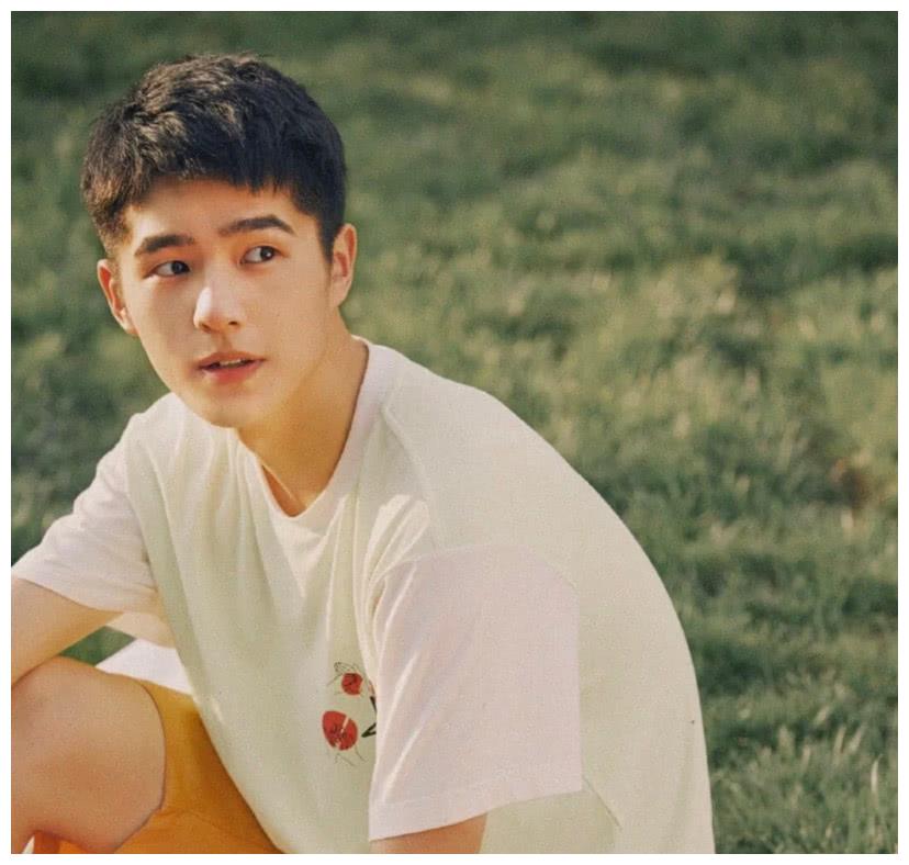 刘昊然头像 绅士感是与生俱来的