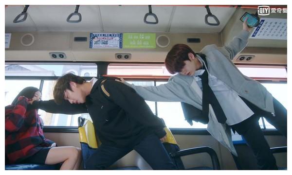 朴志训初见面就往女神脸上一拳 中二追爱惨被李楼妃当跟踪狂