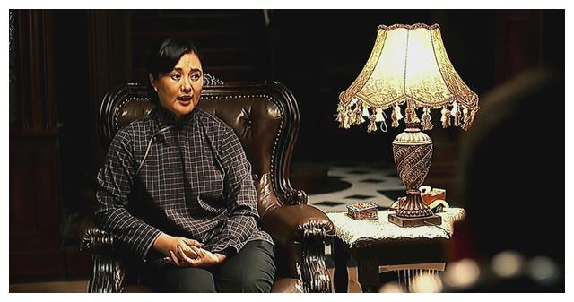 父母爱情关键时刻头脑清醒她才是剧中情商最高的女人之一