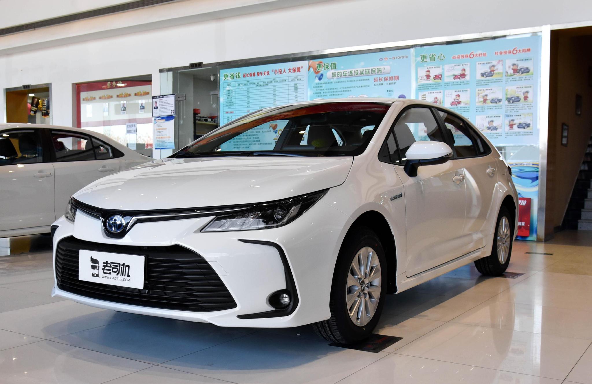 轴距2700mm丰田卡罗拉外观时尚经济耐用