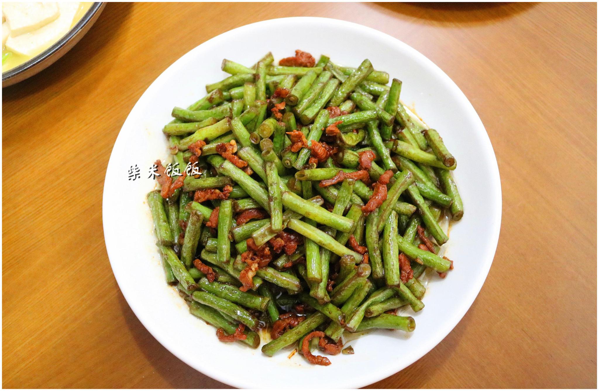 我家晚餐,做了3个家常菜,网友说:这吃法,一看就是北方人