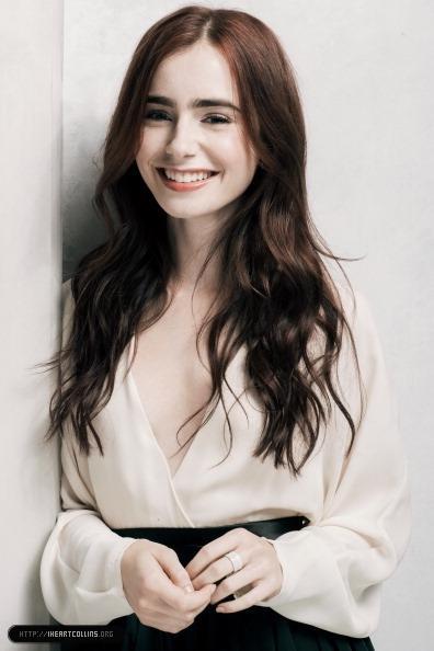 英国女演员莉莉柯林斯lilycollins像极了白雪公主