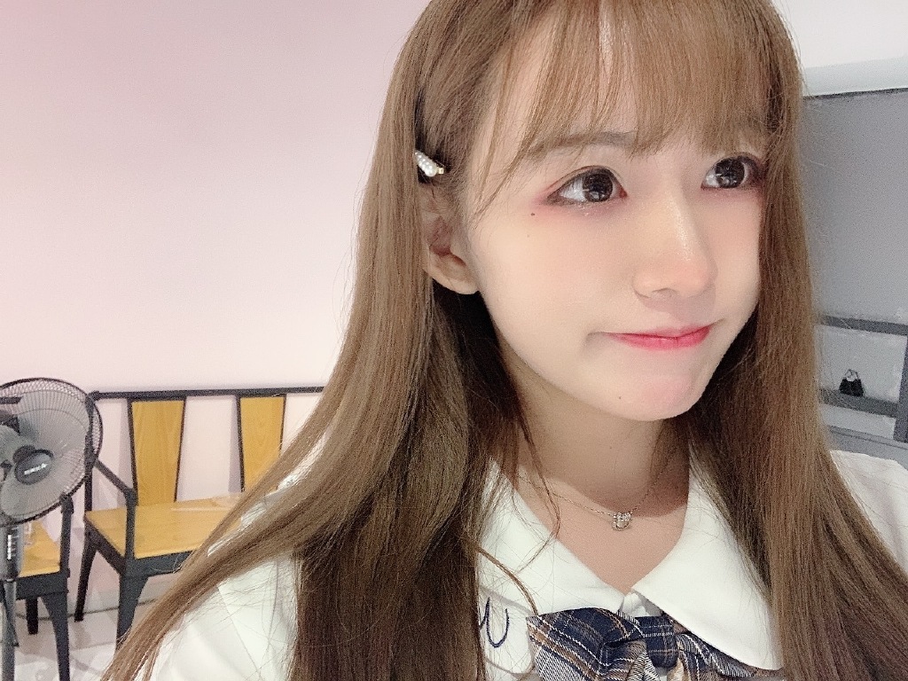 美少女gnz48李姗姗迷人写真美照可爱