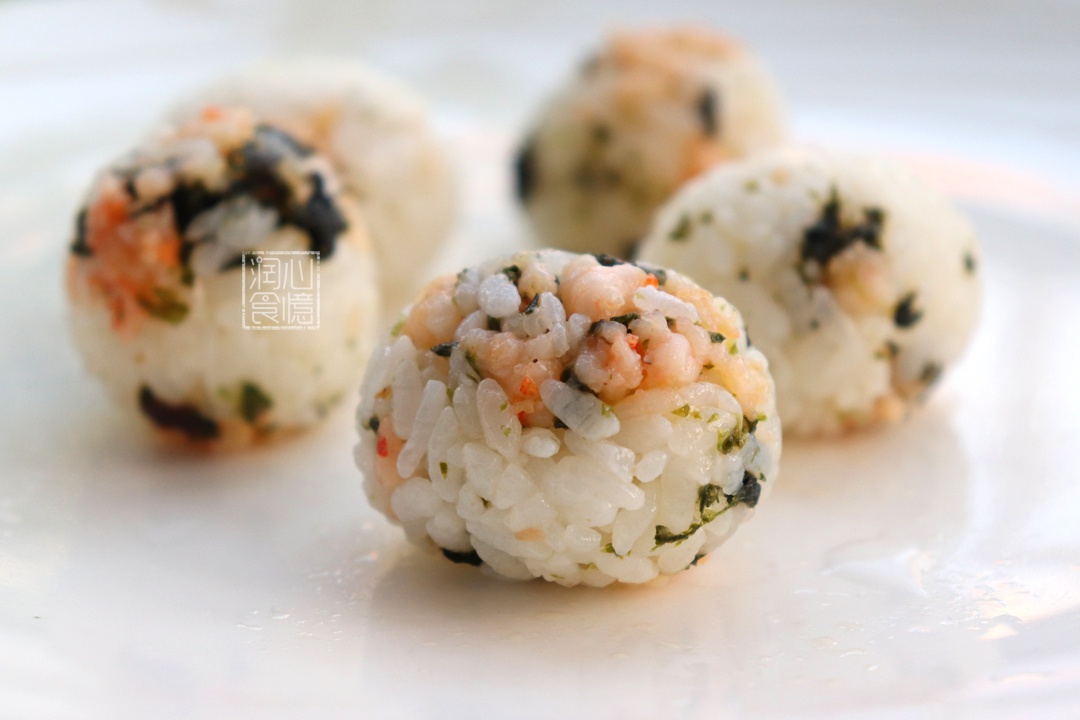 早餐给孩子做虾仁海苔饭团营养美味又管饱做法简单快捷快学