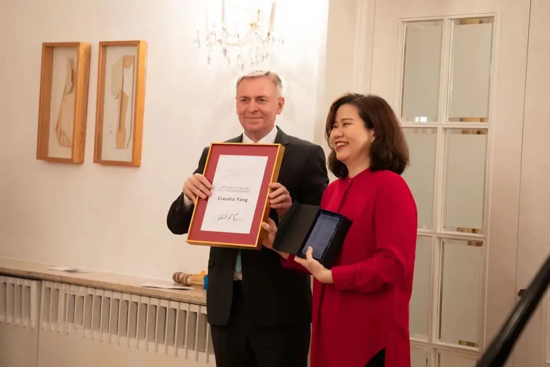 天音琴缘钢琴家克劳迪娅杨受聘天津音乐学院钢琴系荣誉系主任