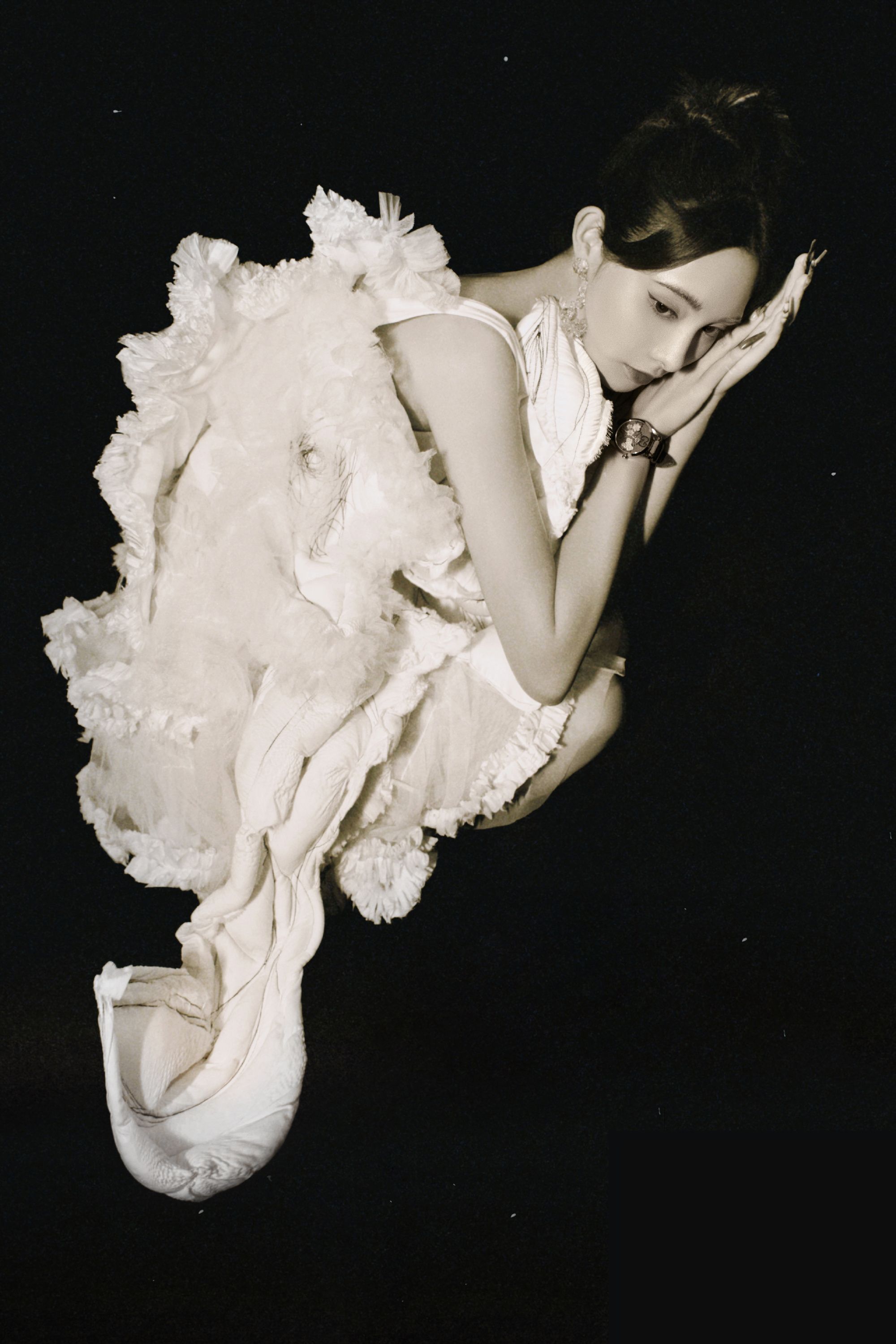 又被彭小苒惊艳到了穿复古旗袍宛如绝世名伶明眸皓齿好漂亮