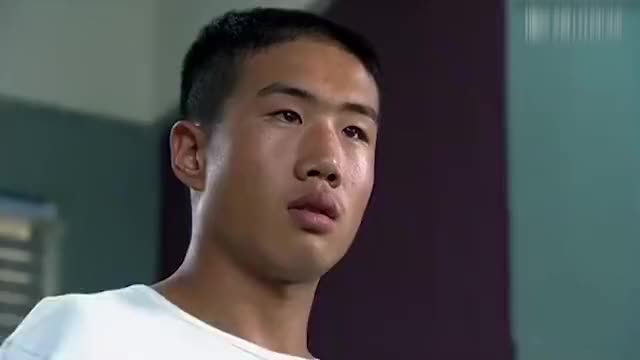致命追踪:黑老大出狱后,到跆拳道学校应聘,怎料一出手惊艳众人