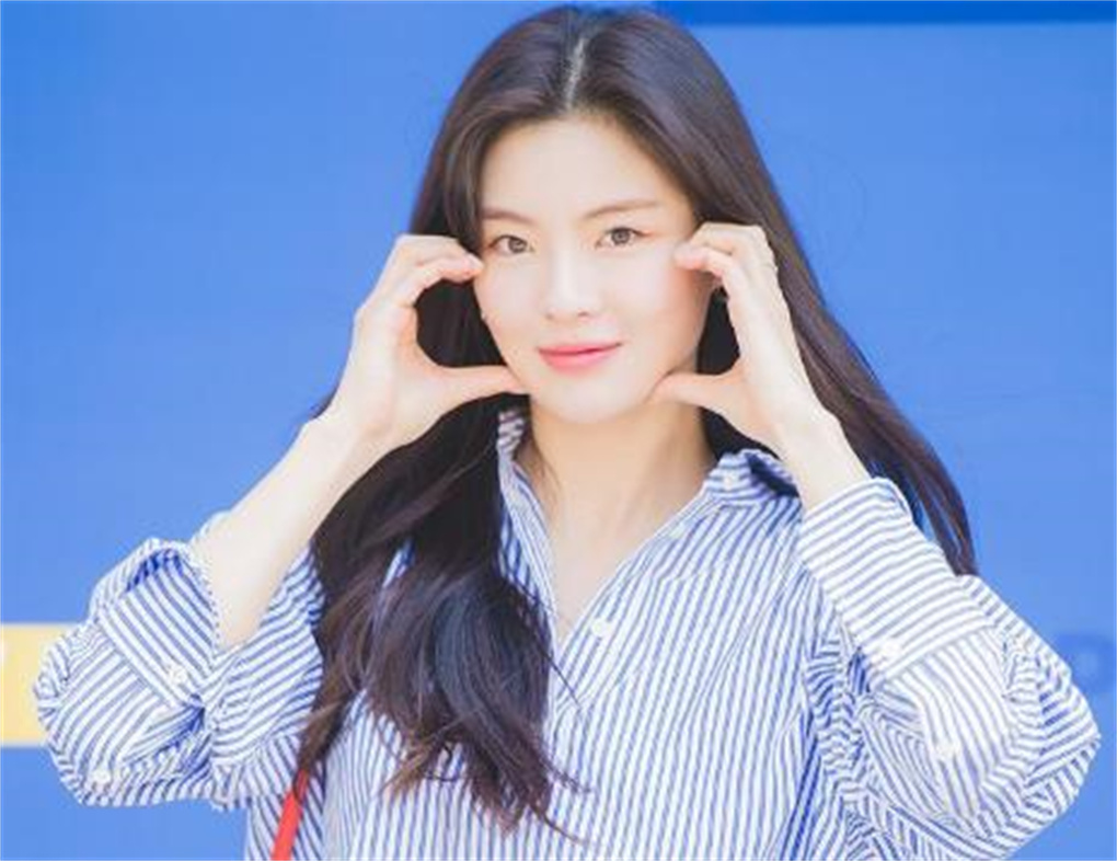 打破分手传闻李光洙提及女友李先彬我们正在美好地交往中