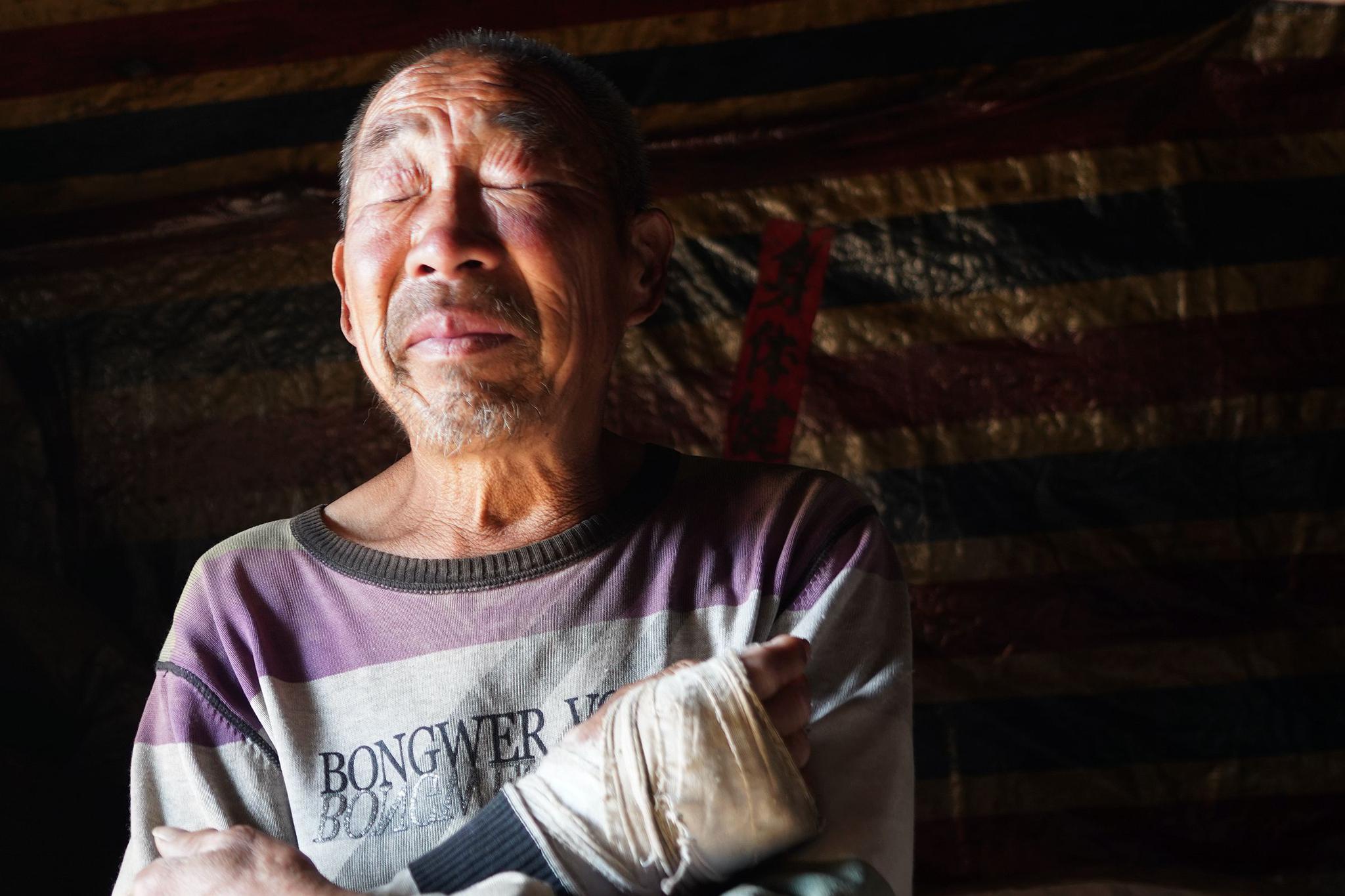 58岁农民大哥隐居深山40年,人称"世外高人",处世之道有意思