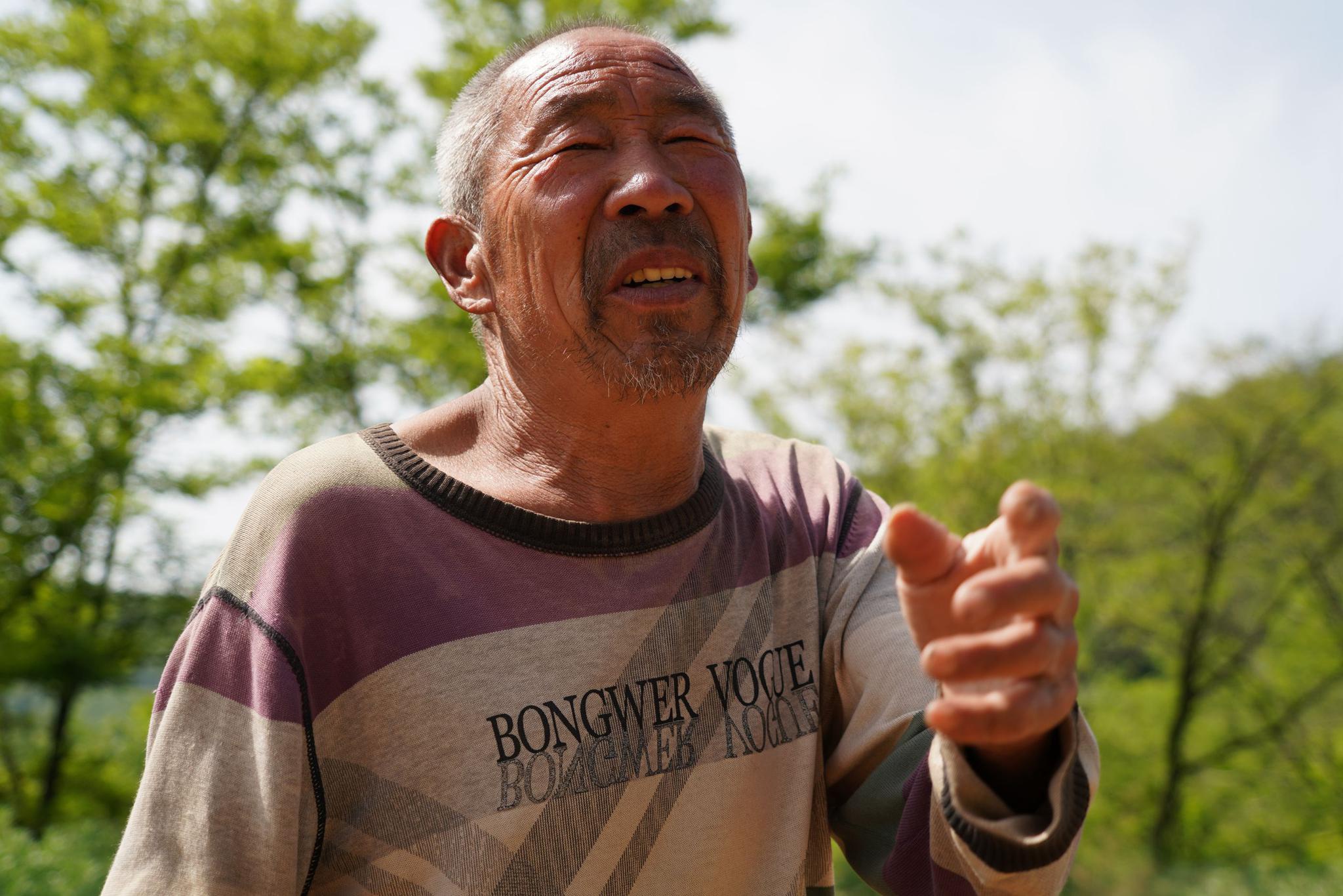 58岁农民大哥隐居深山40年,人称"世外高人",处世之道有意思