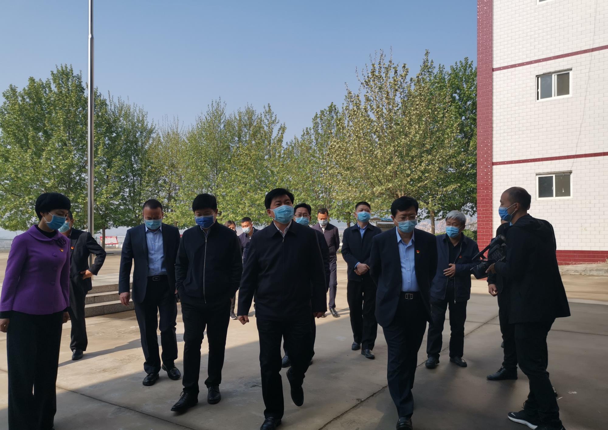 禹州市长范晓东督导调研我市复学开课工作