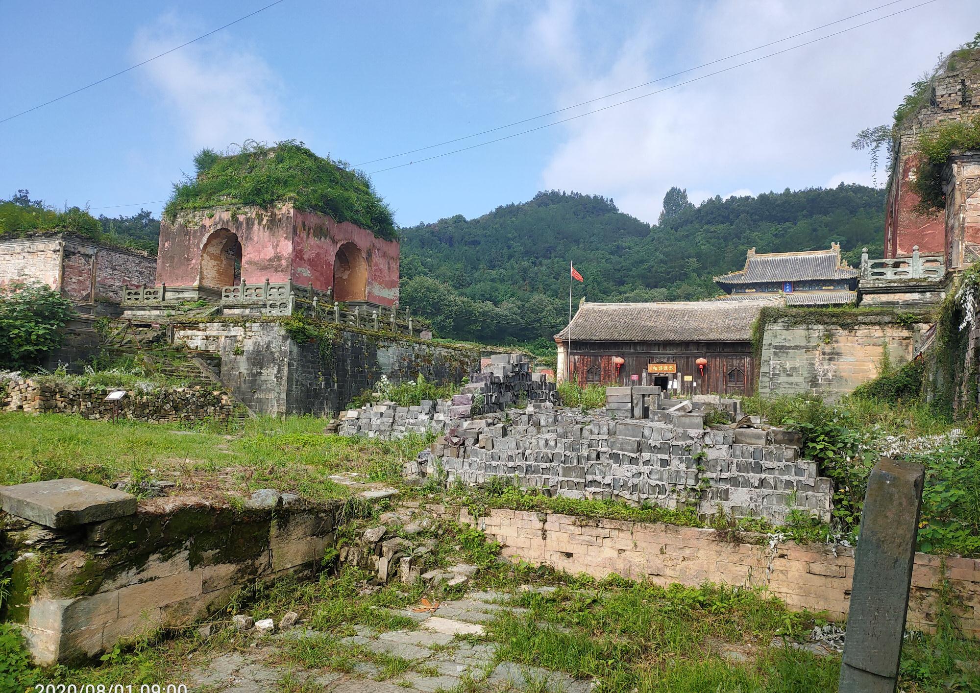 五龙宫因战火毁坏变成千年文化遗址