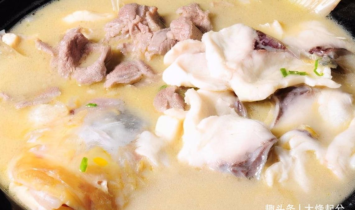 传统名菜鱼羊鲜,冬季进补必备,汤鲜肉嫩,味道妙不可言