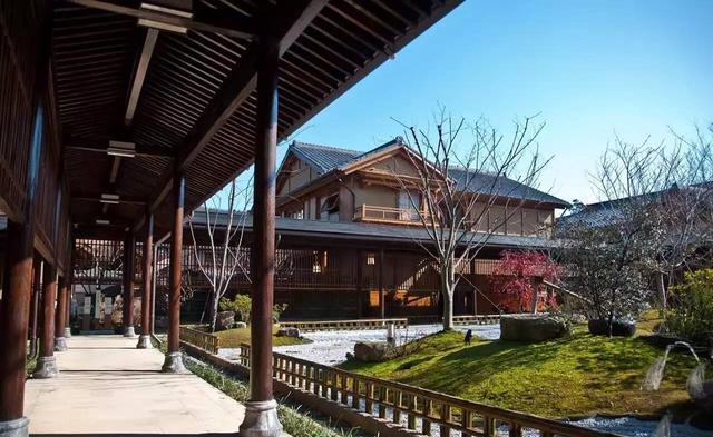 无锡这座小镇以禅意为主题,建筑风格像极了日本奈良,景美如仙境