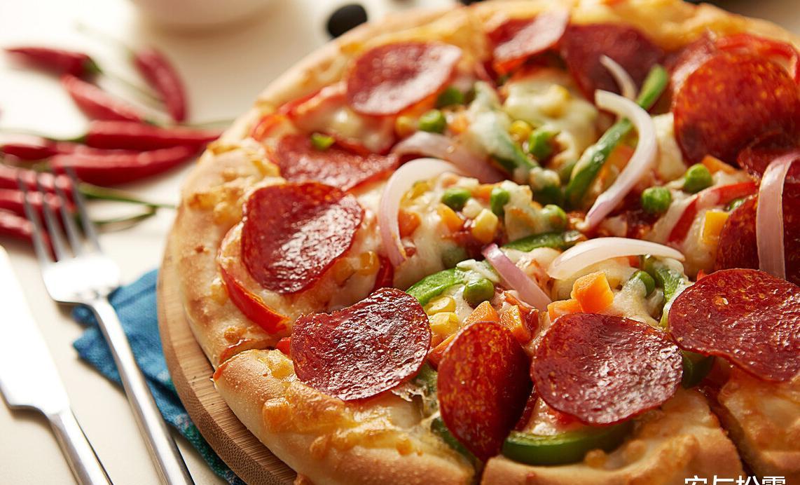 咖哩德式香肠披萨入门烘焙家常菜学会自己在家做聚会显身手