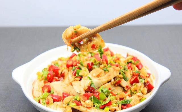 面筋凉拌更好吃大厨一道剁椒拌面筋香辣可口下酒真得劲