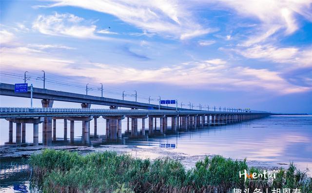 航拍南京石臼湖大桥延绵气势磅礴湖水去滤镜并不是很蓝