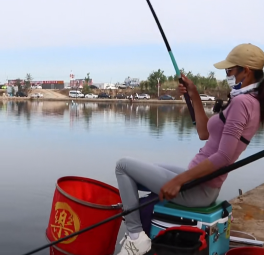 王者之战刘涛似违规组委会评判不公惹争议多数钓友为曾晖鸣不平