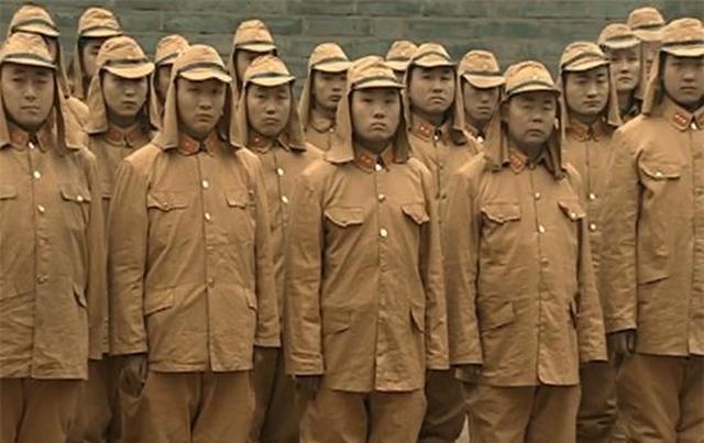 《亮剑》日军穿的军鞋究竟有啥秘密?凭啥虎亭的鬼子要穿胶底鞋?