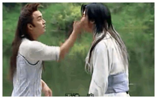 张卫健和谢霆锋互扇耳光,据说拍完这段,他俩好久没讲话