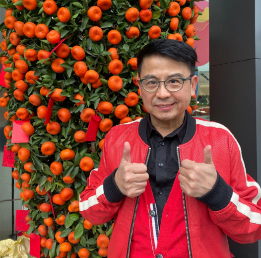 长子患罕见病幼子读英国名牌大学黄一山年花超千万养儿