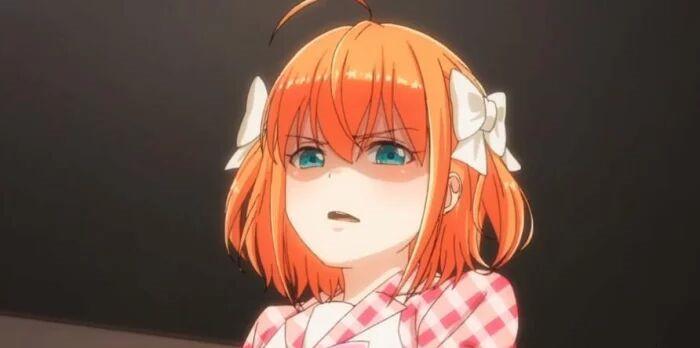 二次元美少女一脸嫌弃但还是给你看了