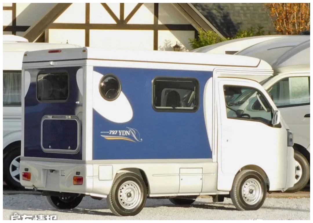 能下地库的大发c型房车,有厨房和大床能住4人,售价20万出头