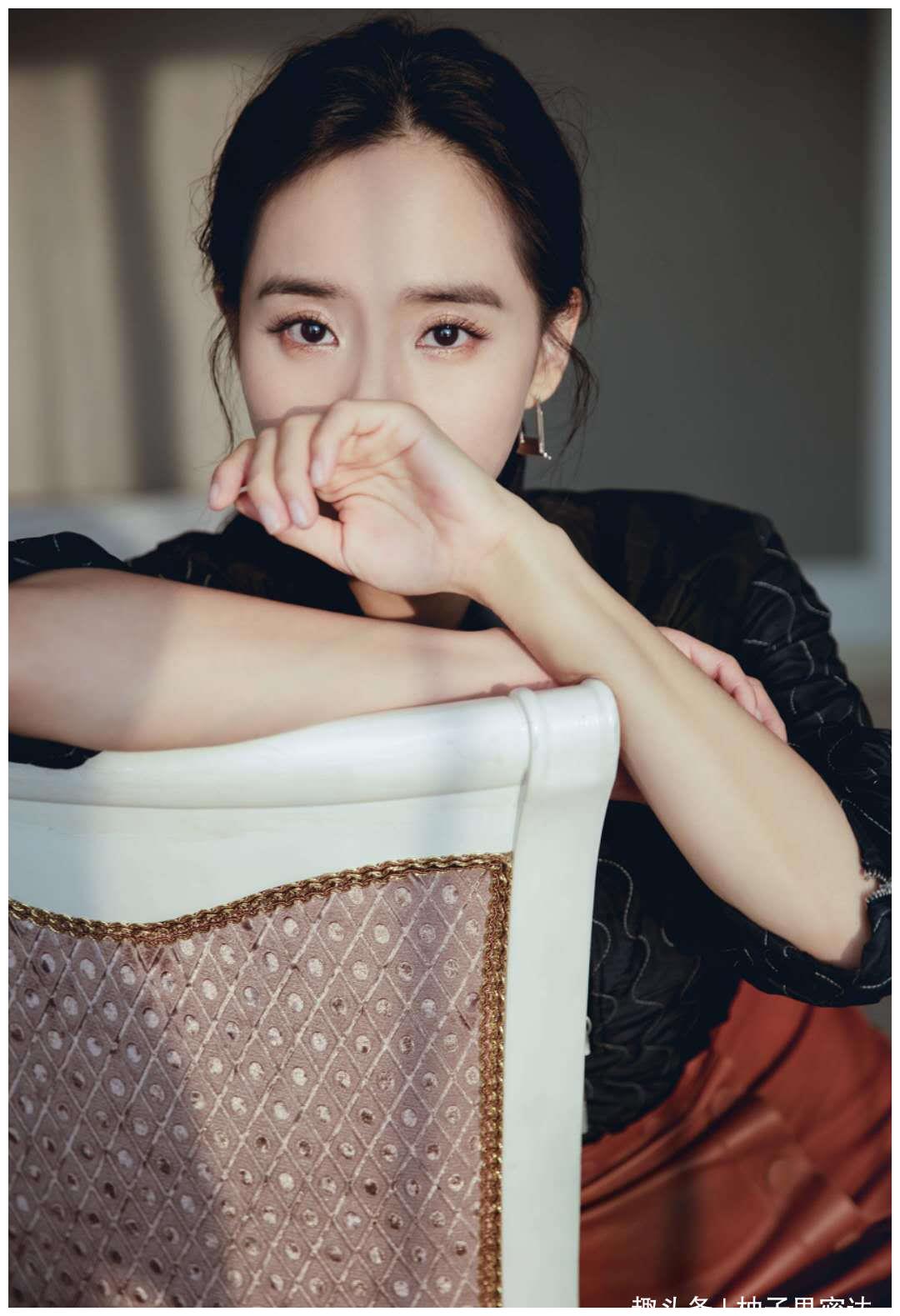 她是《夏洛特烦恼》的"国民校花"秋雅,身材火辣让人着迷|夏洛特烦恼|